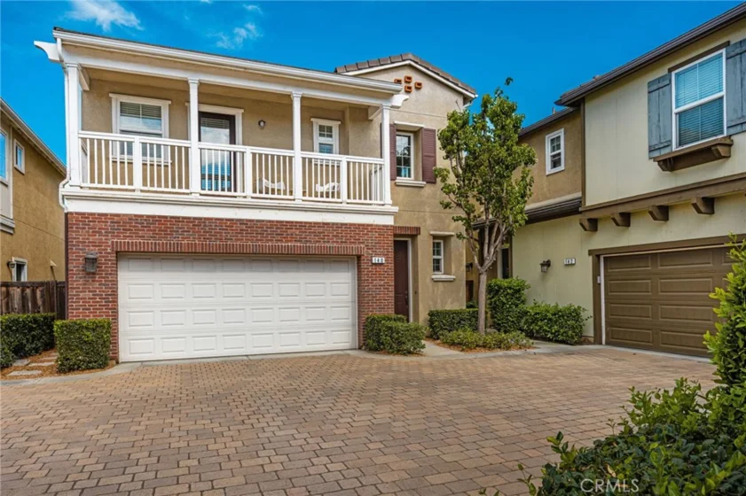 140 W Cork Tree photo 32
