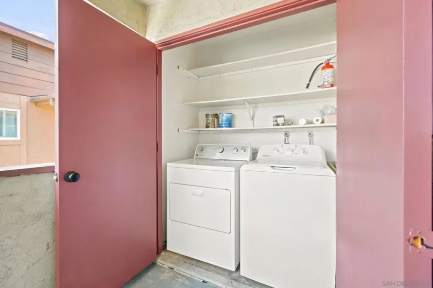 521 Calle Montecito #110 photo 32