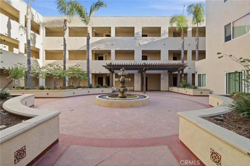 13941 Sherman Way #407 photo 8