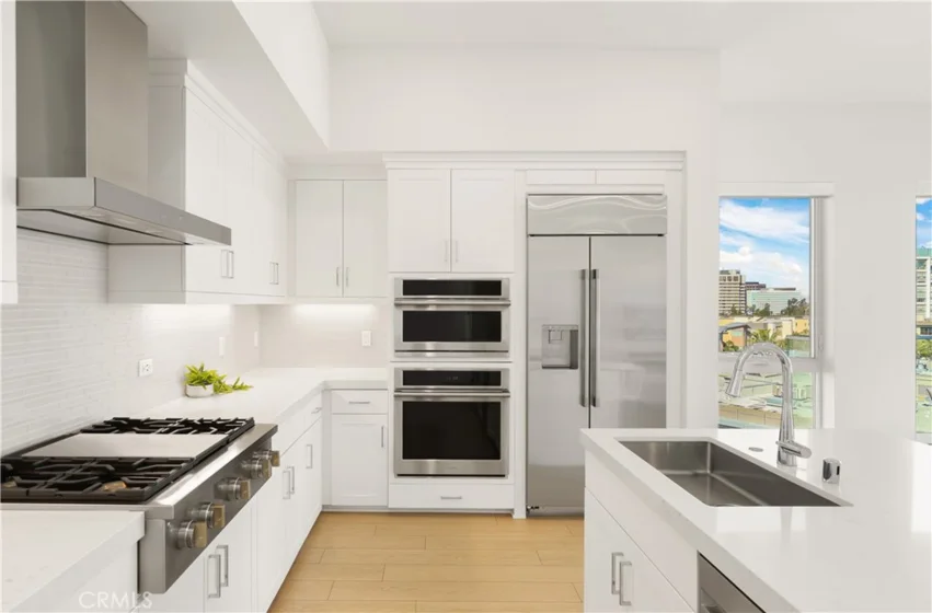 3700 Rivington photo 12