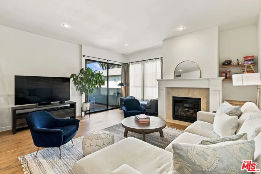 12115 San Vicente Boulevard #404 photo 3