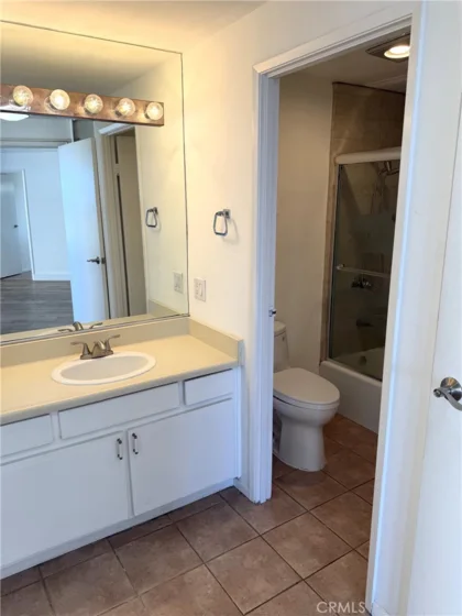 700 E Ocean #808 photo 14