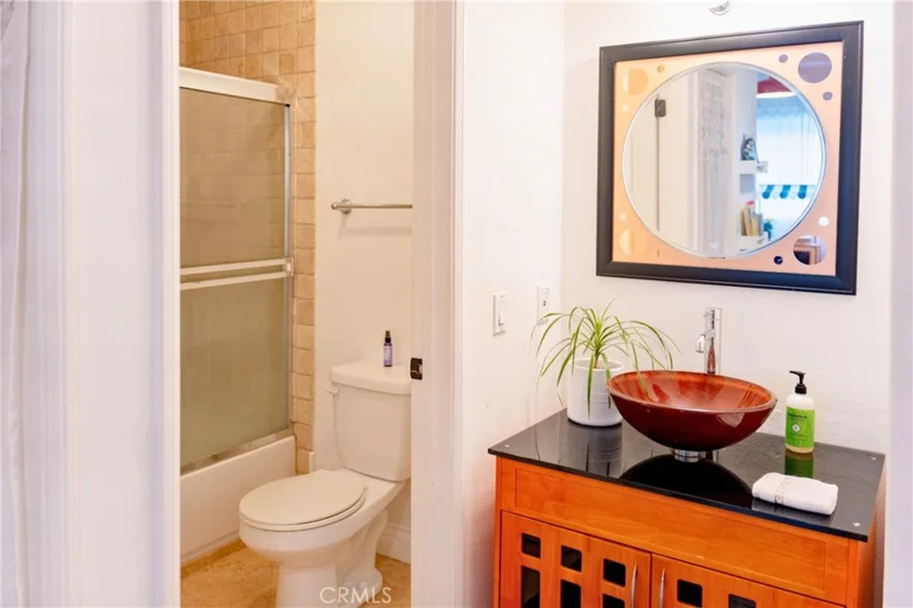 4128 Whitsett #101 photo 9