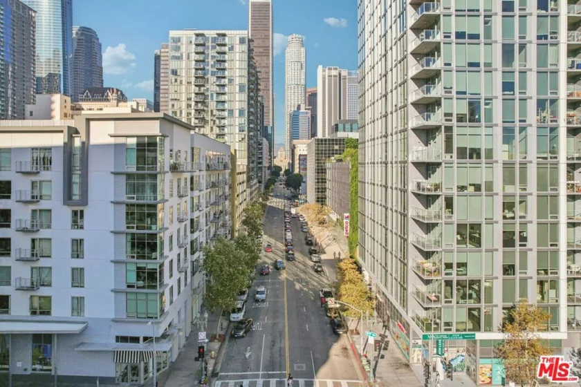 645 W 9th Street #740 photo 47