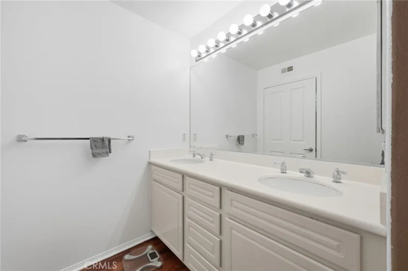 902 Solvay Aisle photo 30