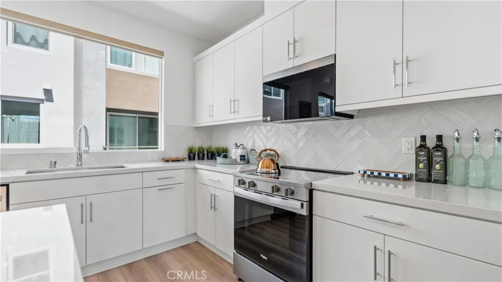 633 S Lyon Street photo 10