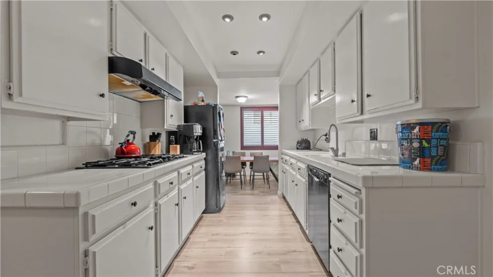 14521 Benefit Street #102 photo 6