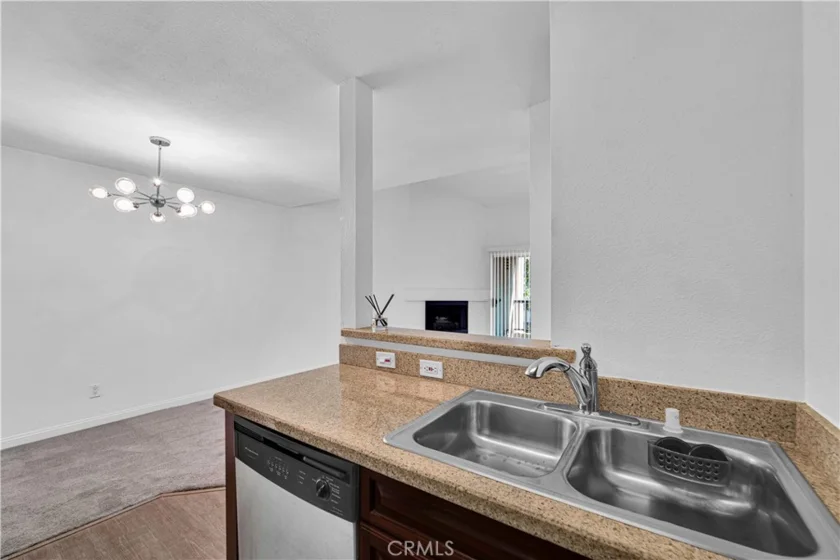 5535 Canoga #332 photo 6