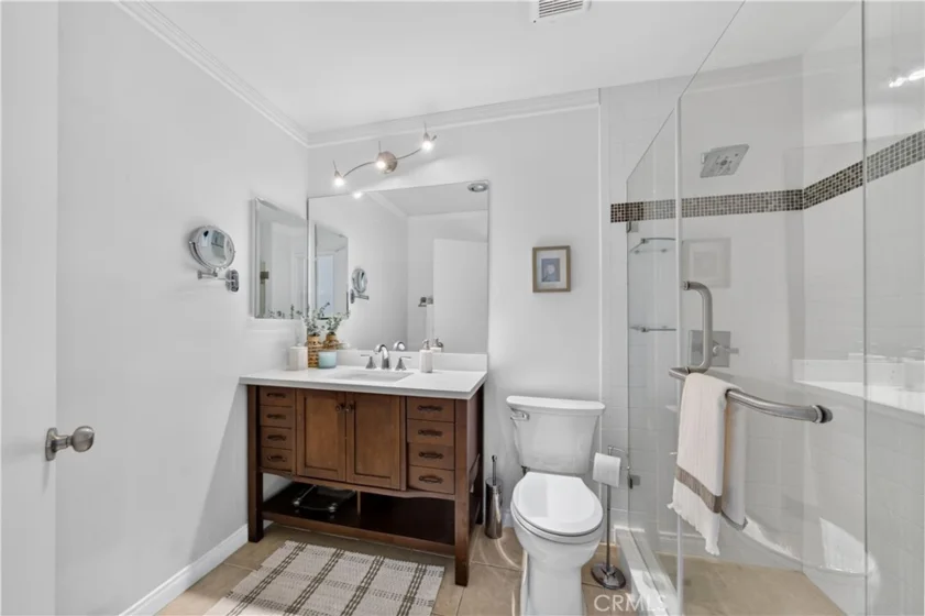 1061 Park Avenue #306 photo 16