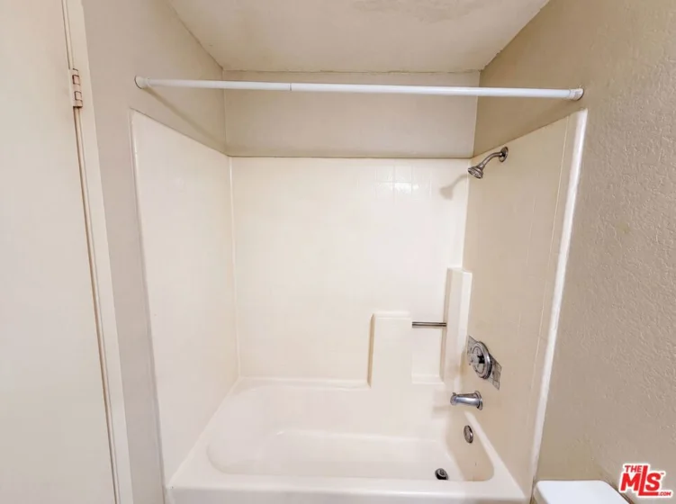 87 Pearl photo 14