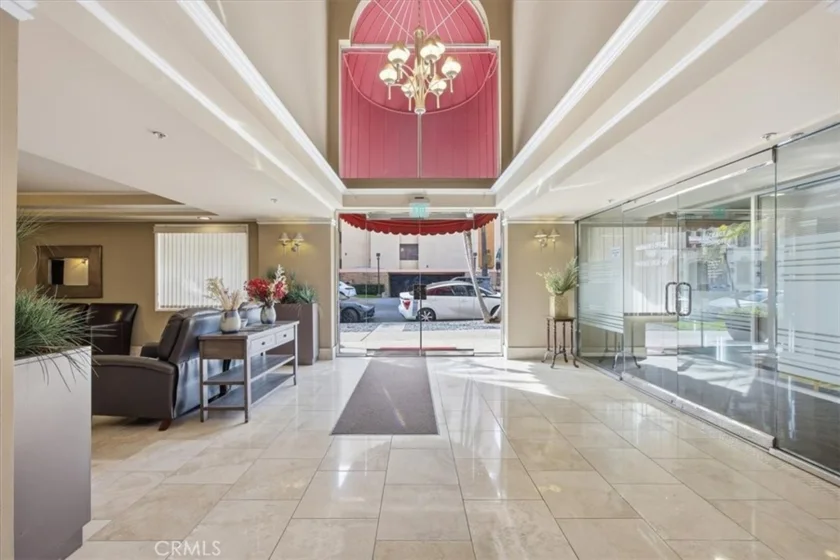 620 S Gramercy Place #130 photo 15