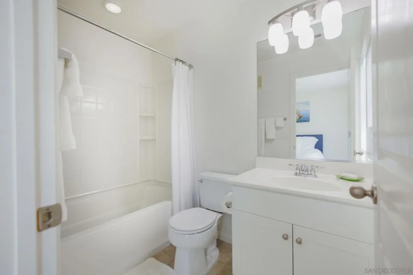 810 Harbor Cliff Way #230 photo 35