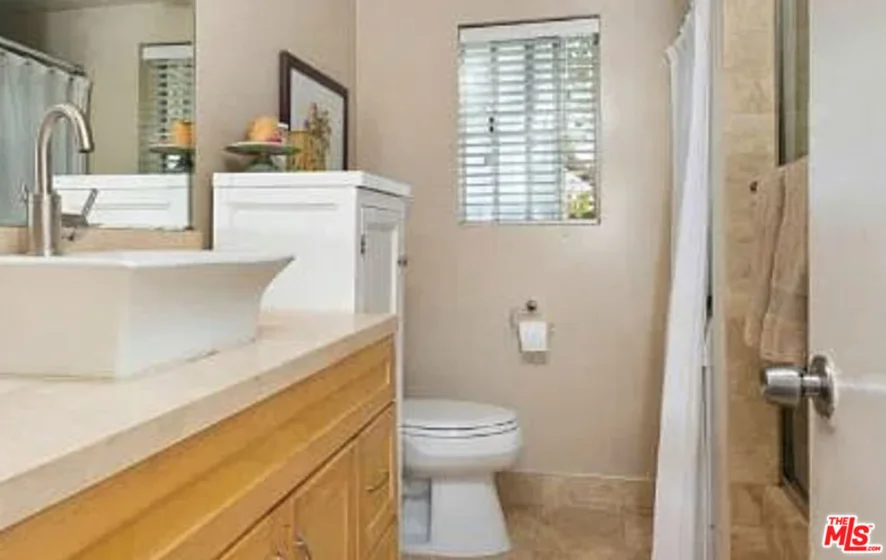 404 San Vicente Boulevard #28 photo 6