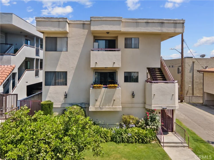 610 E Harvard #3 photo 1