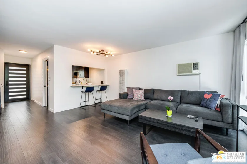 241 S Avenue 57 #123 photo 21