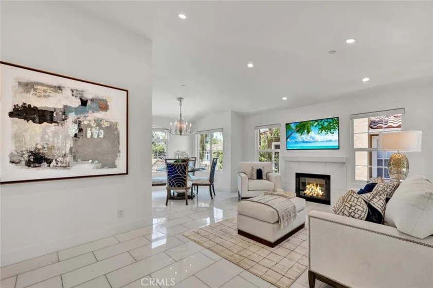 186 Gallery Way photo 4