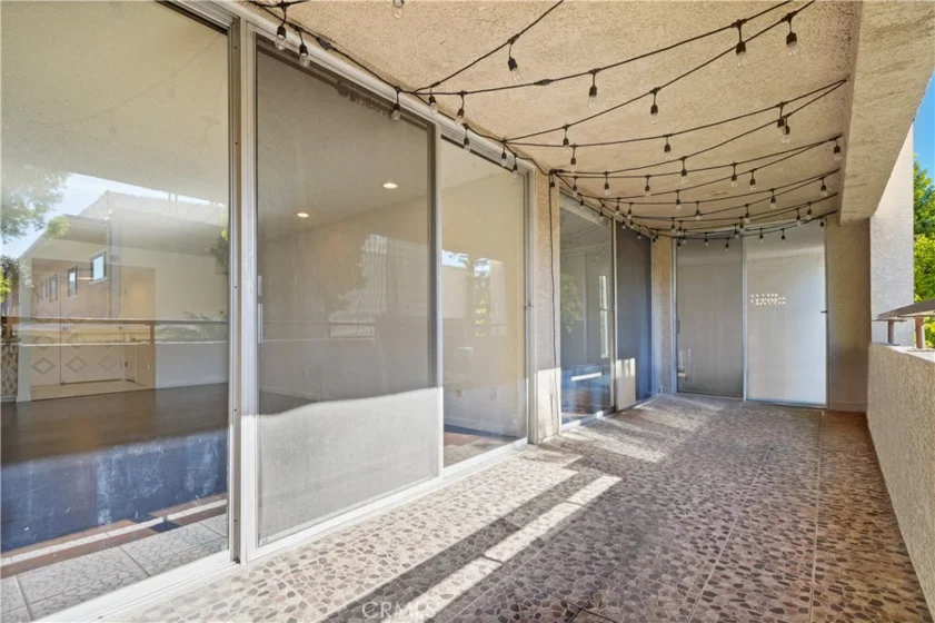 5330 Lindley #209 photo 29