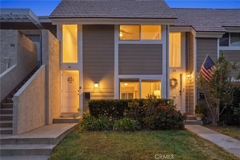 54 Oval Road photo 1