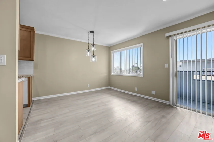 1250 N Kings Road #506 photo 30