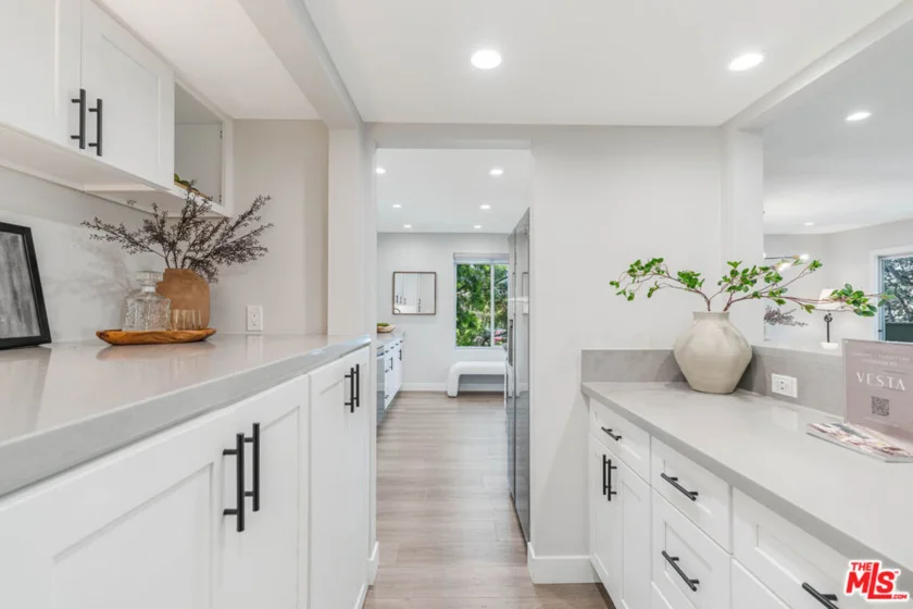 930 California Avenue #201 photo 14