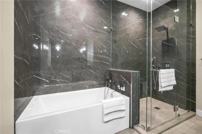 388 Cordova Street #710 photo 14