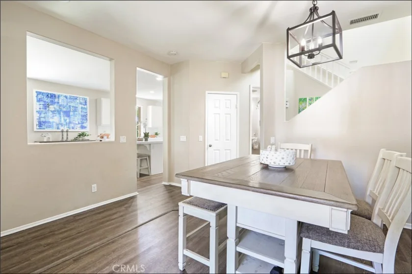 10 Bluff Cove photo 4