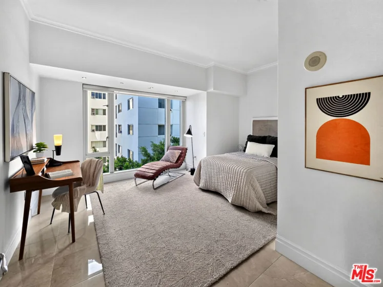 10727 Wilshire Boulevard #404 photo 36