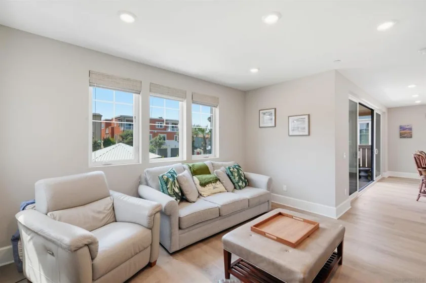 817 Jersey Court photo 17