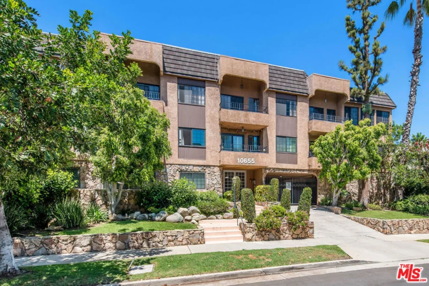 10655 Kinnard Avenue #202 photo 1