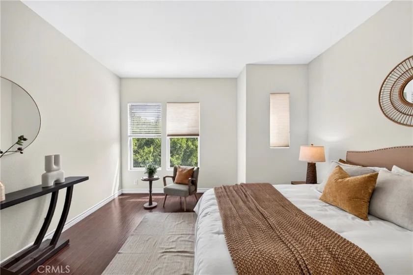 2256 Clark photo 31