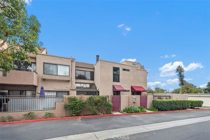25761 Le Parc #77 photo 1