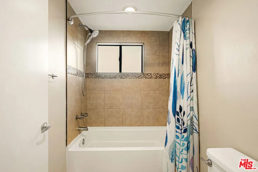 4658 Don Lorenzo Drive #E photo 11