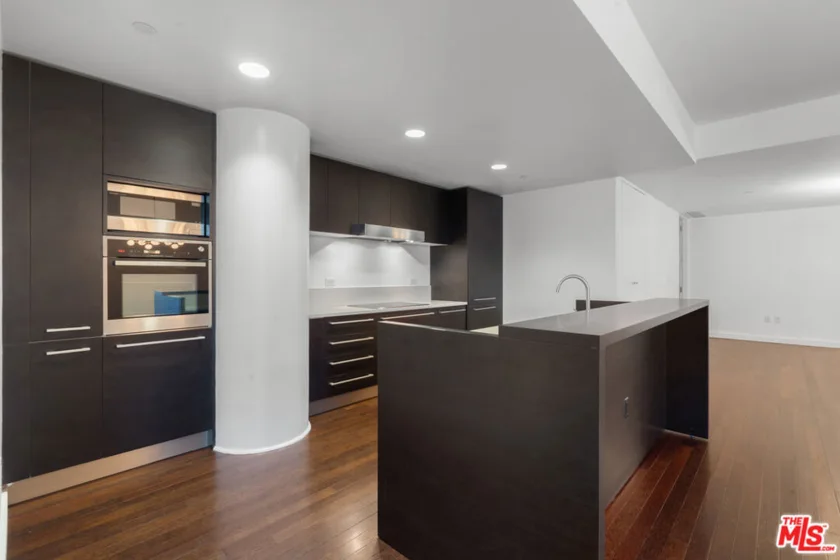 6250 Hollywood Boulevard #4E photo 28