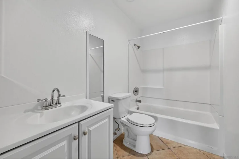 2063 Lakeridge Circle #101 photo 7