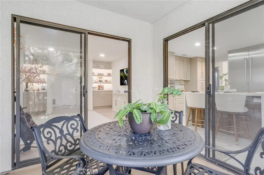 6330 Riviera photo 21