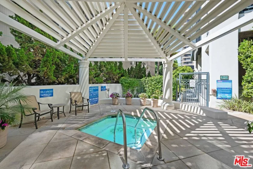 10724 Wilshire Boulevard #1001 photo 17