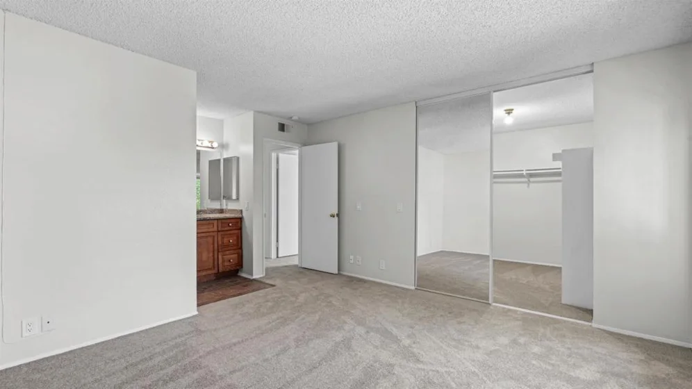 1629 Manzana Way photo 11