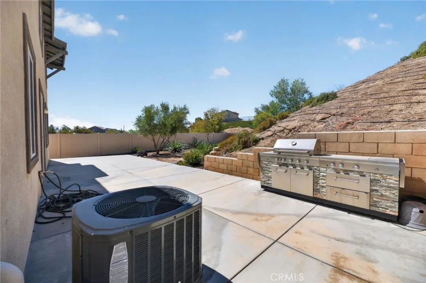34136 Thistlewood Avenue photo 47
