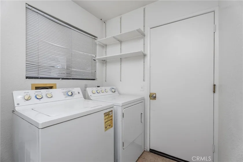 21605 Fernbrook photo 28