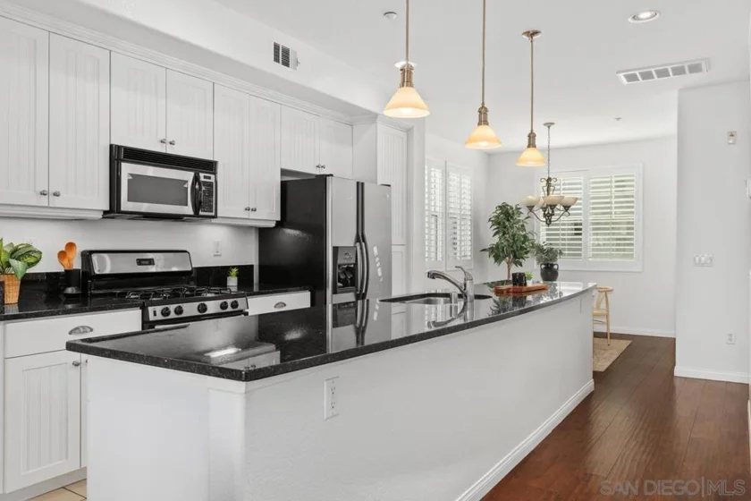 790 Harbor Cliff Way #183 photo 1