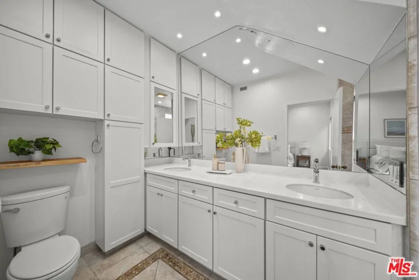 12515 Pacific Avenue #208 photo 10