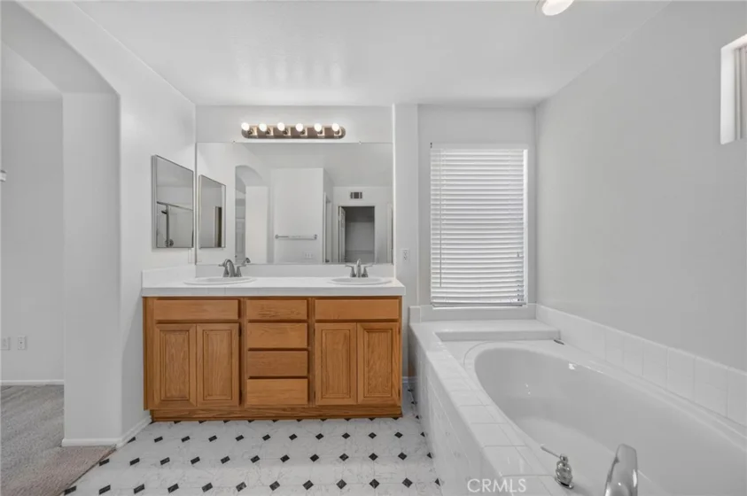 39977 Chalon Court photo 27