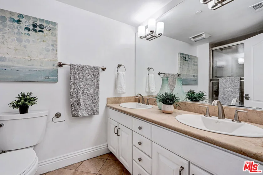 1520 S Shenandoah Street #304 photo 9