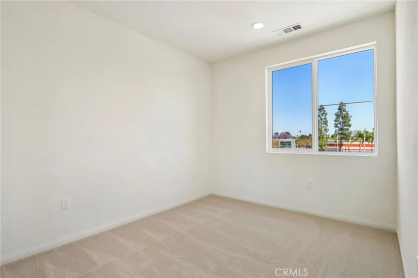 5876 Linden Ave Avenue #7 photo 20