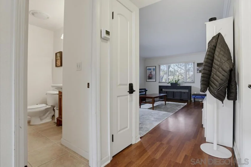 1451 N Broadway #B photo 35