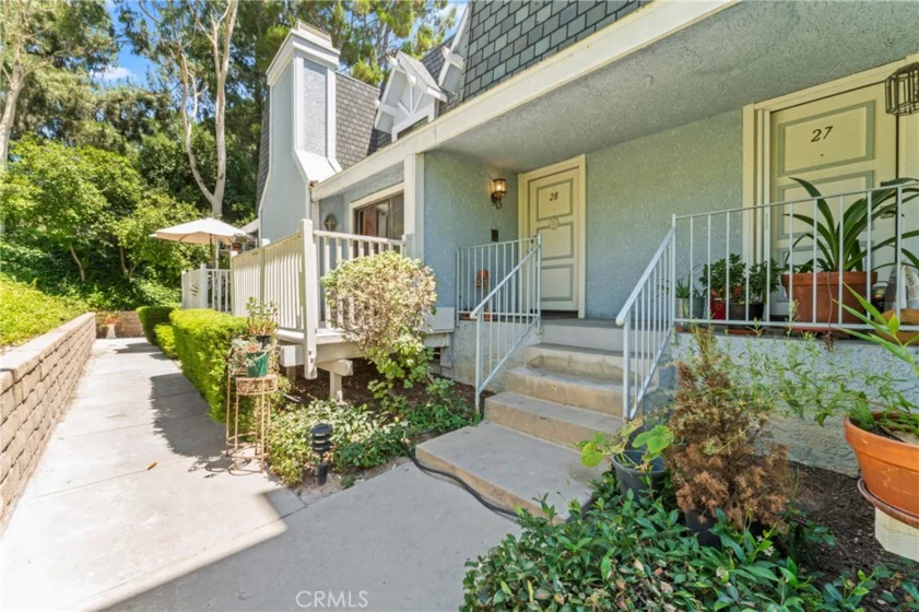 18420 Lemarsh Street #28 photo 1