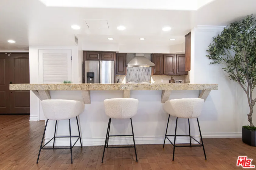 10390 La Grange Avenue #X02 photo 19