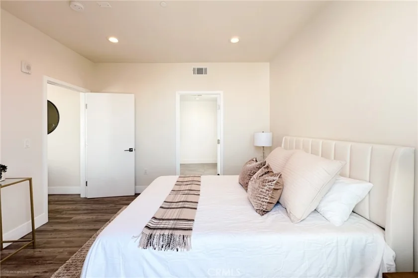 1101 S Harvard Boulevard #506 photo 41