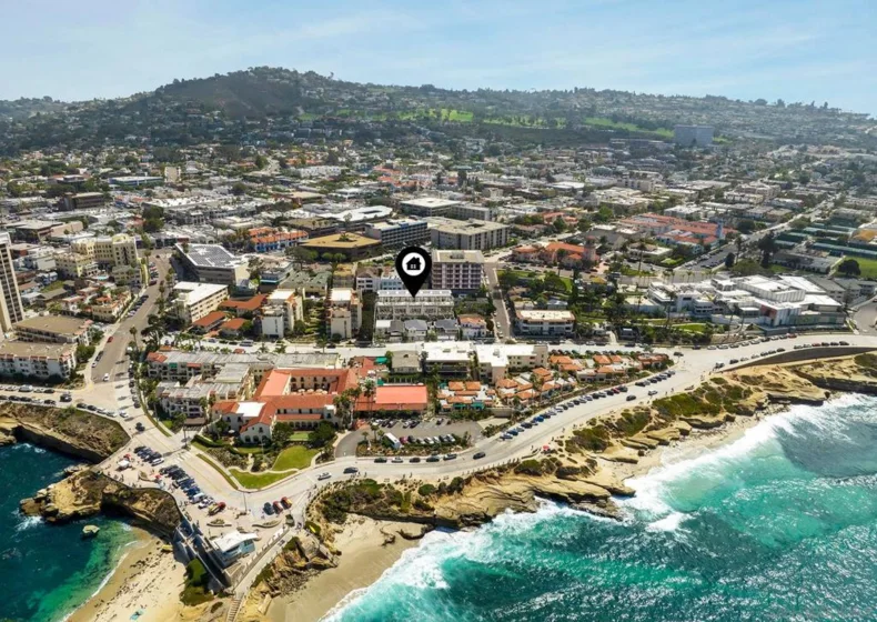 835 Coast photo 18