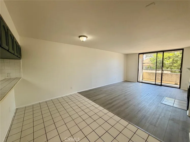 1237 E 6th Street #110 photo 21
